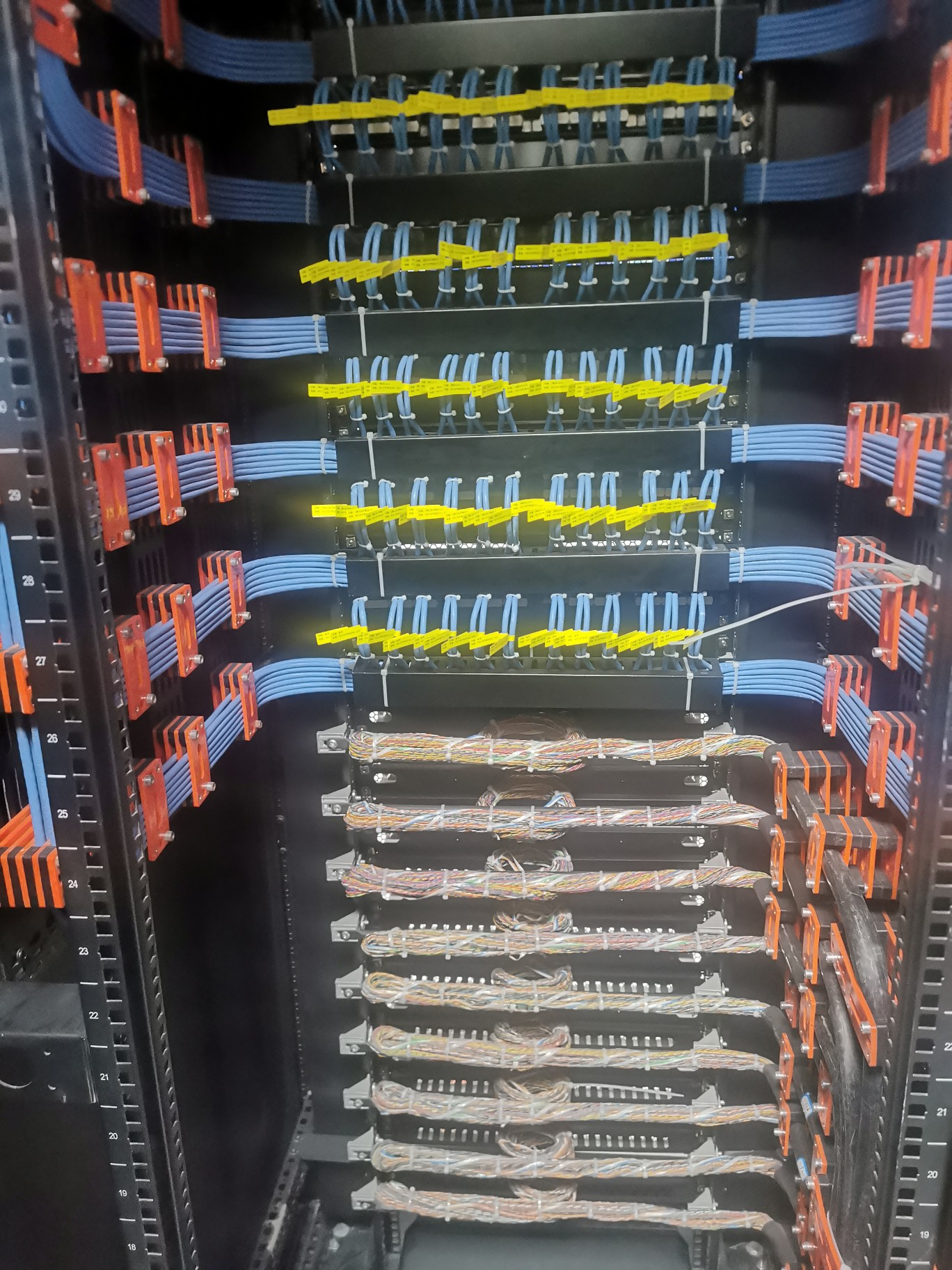 其核心发证主体是住建厅