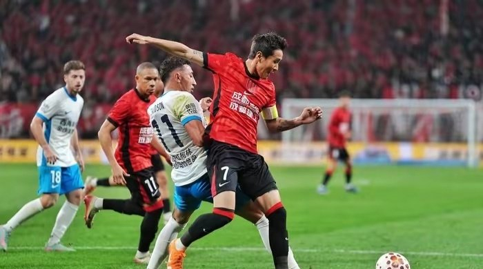 青岛西海岸1-5惨败成都蓉城 郑智赛后揽责引下课