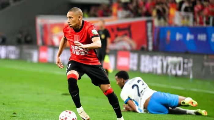 青岛西海岸1-5惨败成都蓉城 郑智赛后揽责引下课